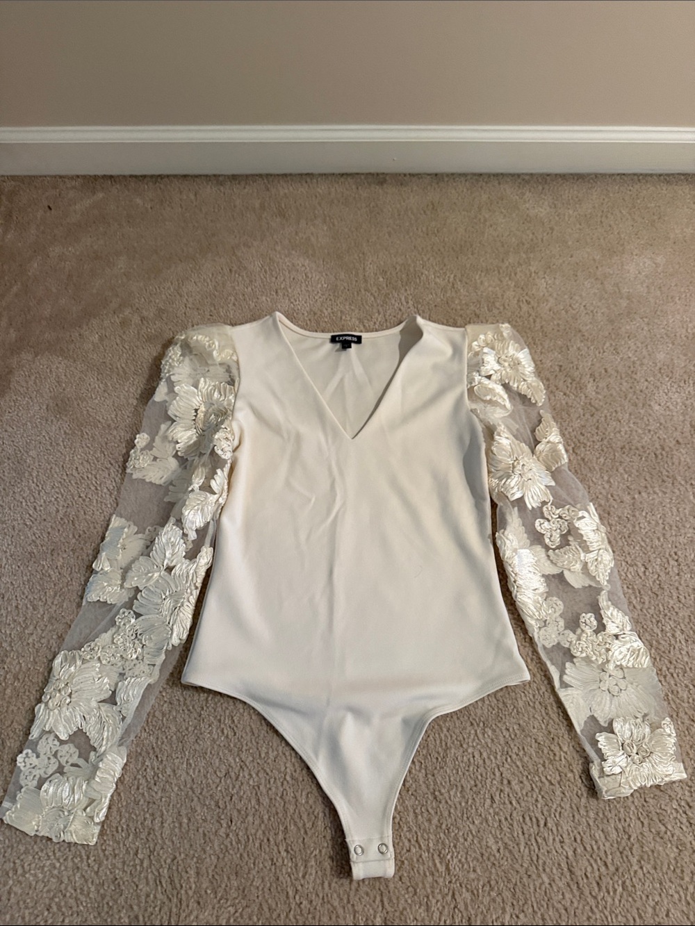 Express Ivory V-Neck Bodysuit with Floral Lace Sleeves